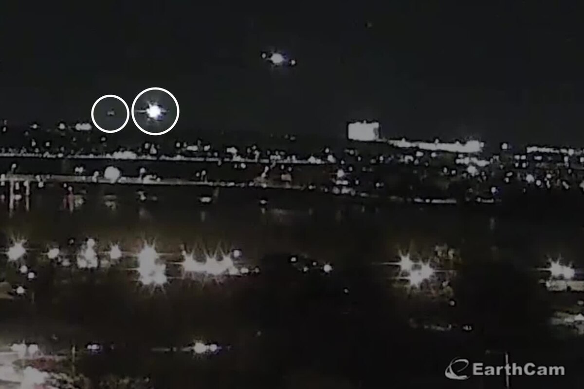 PSA_Airlines_flight_5342_crash.webm