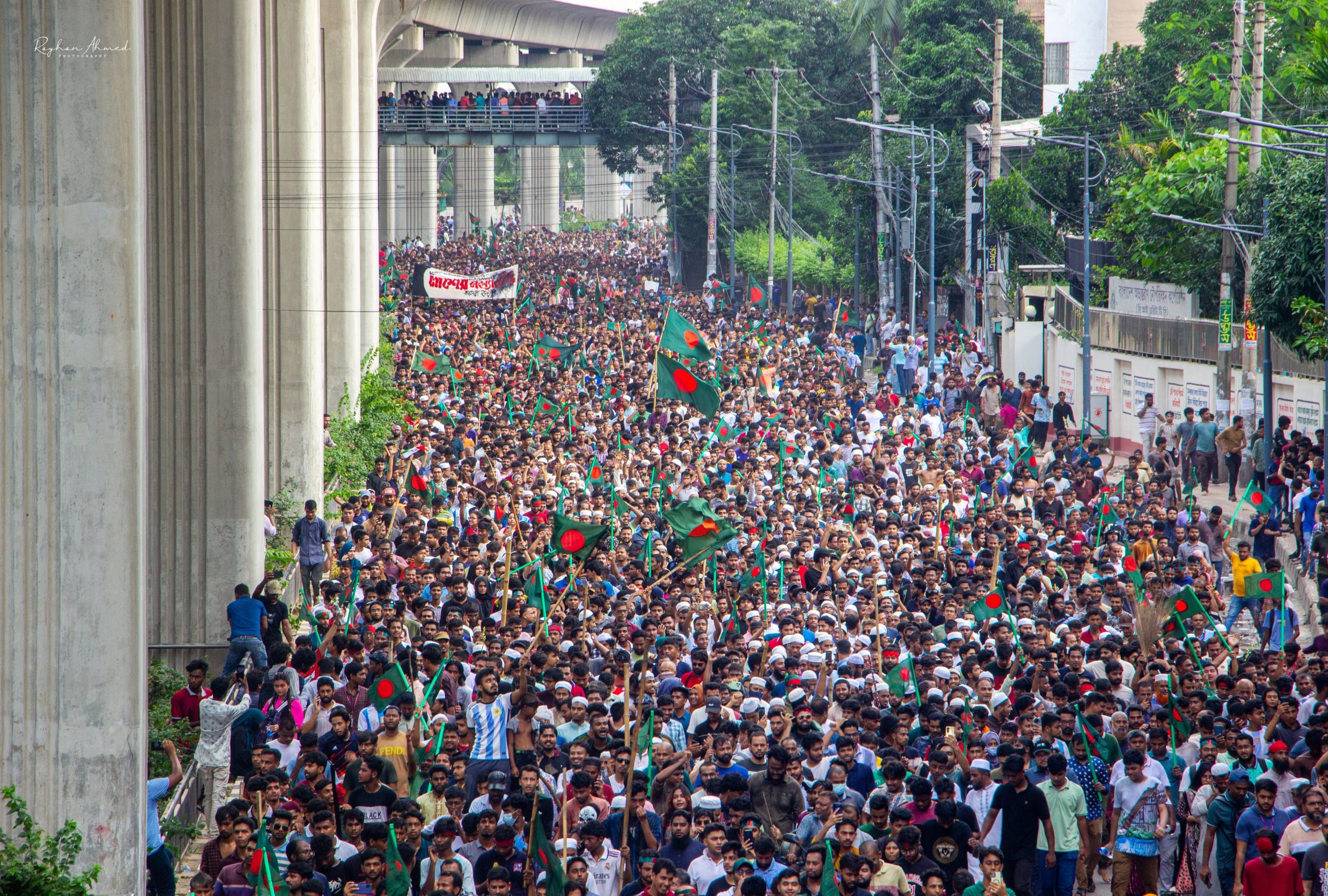 The_victory_celebration_of_Bangladeshi_student's_one_point_movement