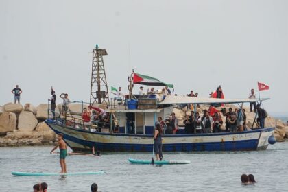 Israel intercepts aid flottila